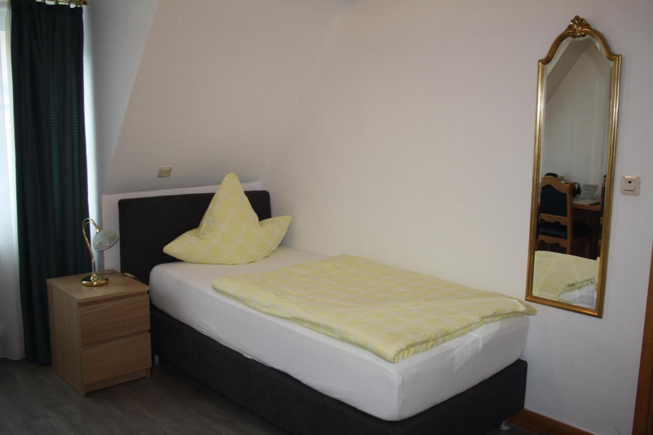 Pension / Ferienwohnung Allebrodt Леннештадт Екстер'єр фото