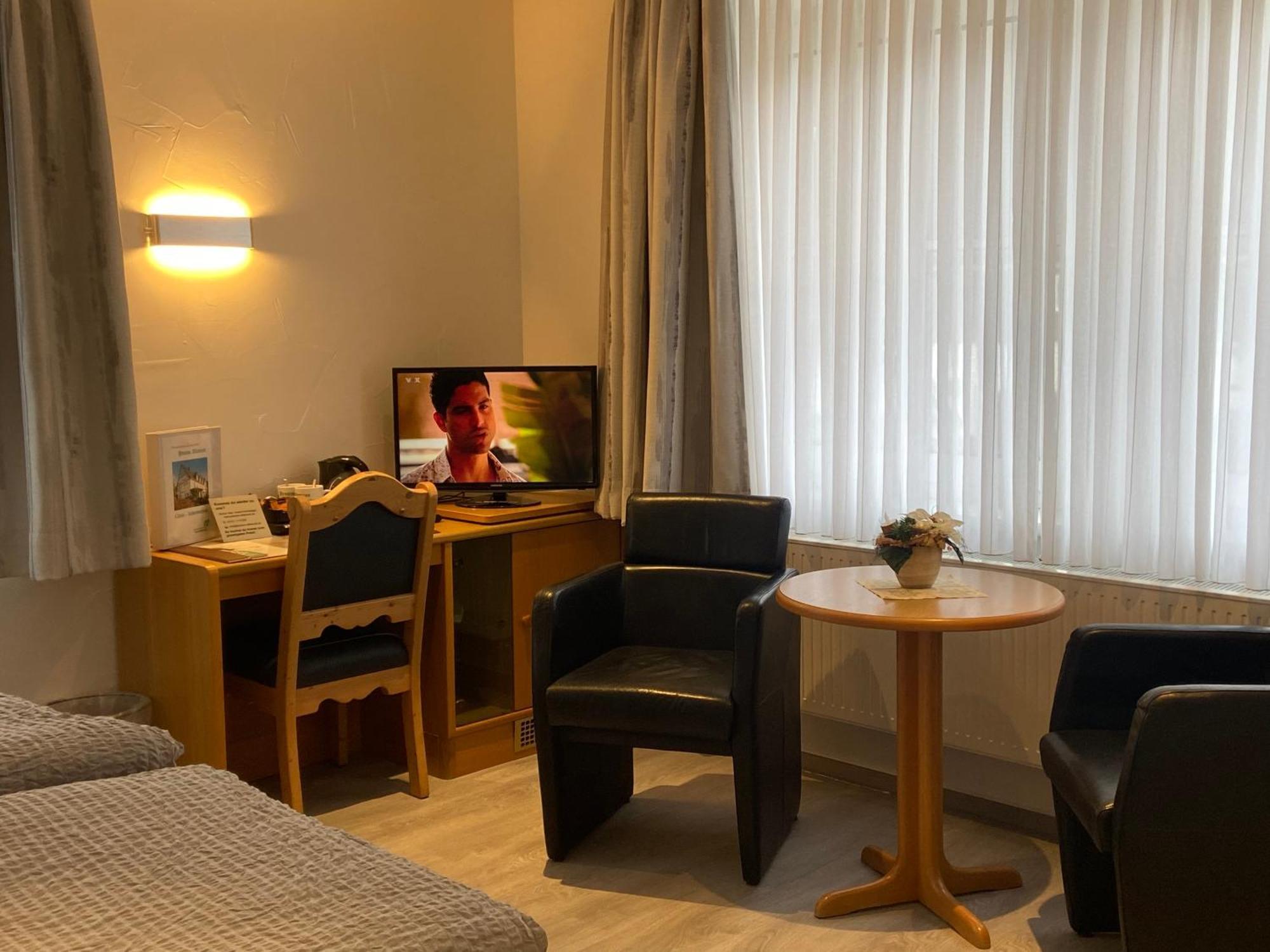 Pension / Ferienwohnung Allebrodt Леннештадт Екстер'єр фото