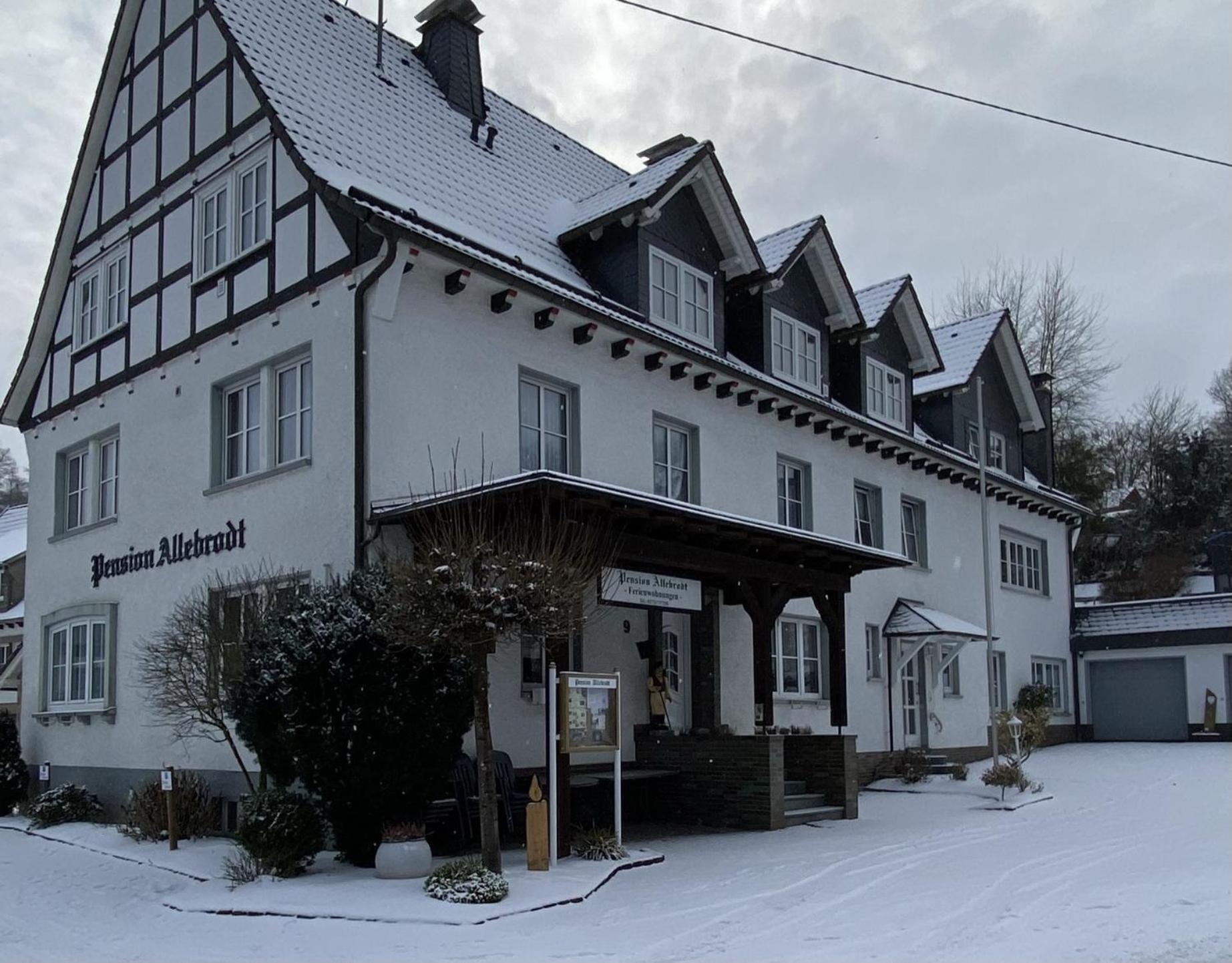 Pension / Ferienwohnung Allebrodt Леннештадт Екстер'єр фото